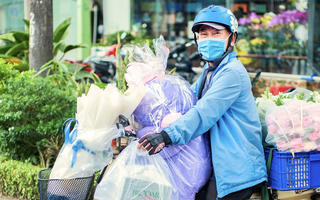 Giá hoa ngày 8-3 tăng mạnh, có loại gấp gần 10 lần