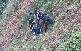 Xe tải lao xuống vực sâu 200 m, 3 người thương vong