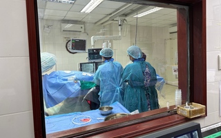 Cứu người đàn ông bị nhồi máu cơ tim cấp sau khi bị điện giật