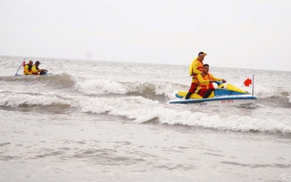 Những "người gác sóng" thầm lặng