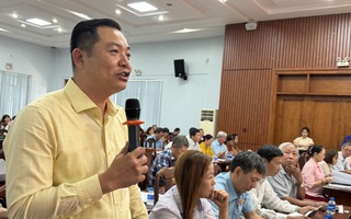 Cử tri ở TPHCM gây chú ý khi đề cập giá xăng dầu, giá gas đang leo thang