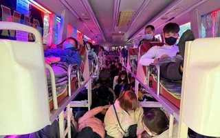Xe khách 19 chỗ “nhồi nhét” 60 người, bị phạt hơn 220 triệu đồng