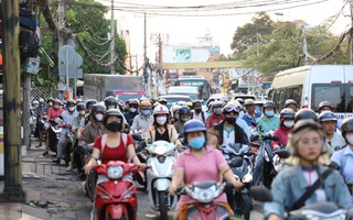 Cử tri phường Long Bình kiến nghị sớm gỡ "nút thắt cổ chai" đường Lê Văn Việt