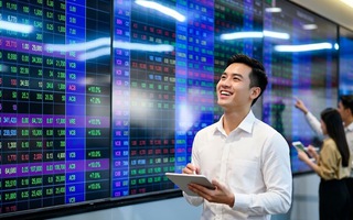 Thị trường bùng nổ đầu tháng 4, VN-Index lấy lại mốc 1.700 điểm