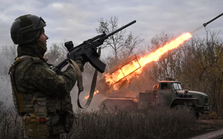 Nga nói kiểm soát hoàn toàn Lugansk, ra "tối hậu thư" cho Ukraine