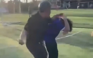 Công an xác minh clip nam sinh lớp 9 bị bạn đánh tới tấp