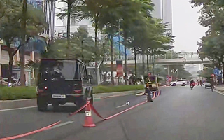 Va chạm với xế hộp Mercedes G63, cụ ông 91 tuổi đi bộ tử vong