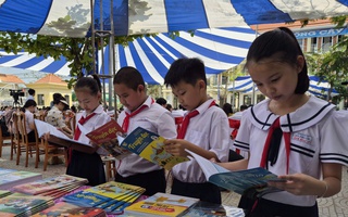 Xã đầu tiên trên cả nước cấp sách giáo khoa miễn phí cho học sinh