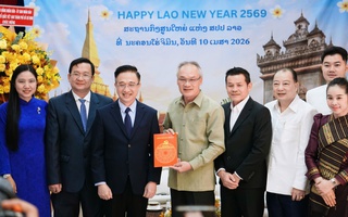 Lãnh đạo TPHCM chúc tết Bunpimay tại Tổng Lãnh sự quán Lào