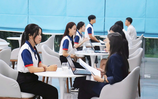 XUẤT KHẨU LAO ĐỘNG NỖ LỰC TÁI ĐỊNH VỊ (*): Phải nâng chuẩn từ gốc