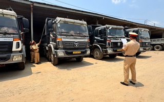 Hình ảnh CSGT Tây Ninh tổng kiểm tra phương tiện vận tải