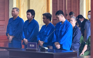 "Phù phép" mẫu CT10 giúp trốn cai nghiện: 17 bị cáo lãnh án