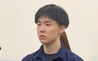 Vận chuyển hàng cấm khi du lịch TPHCM, nam du khách Hàn Quốc lãnh 20 năm tù