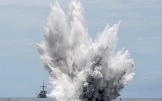 Vì sao tàu sân bay Mỹ né "Cổng nước mắt", đi đường vòng tới Trung Đông?