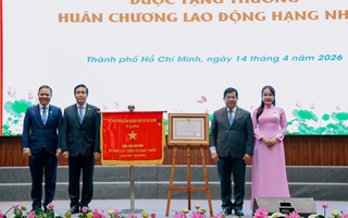 Bệnh viện Ung Bướu TPHCM long trọng đón nhận Huân chương Lao động hạng Nhất