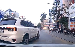 Tạt đầu xe khác, người điều khiển và chủ xe bị xử phạt 51 triệu đồng