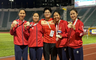 Vượt nhà vô địch SEA Games, Phùng Thị Huệ giành HCV điền kinh tại Singapore Open