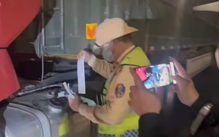 Chạy xe trên đường cao tốc không có bằng lái, tài xế và chủ xe bị phạt 77 triệu đồng