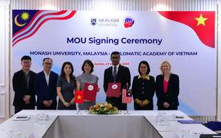 Đại học Monash mở rộng lộ trình học tập quốc tế cho sinh viên Học viện Ngoại giao