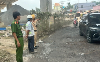 CSGT TPHCM xử phạt Ban Giao thông do vi phạm trên đường Nguyễn Xiển
