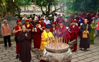 Đức Gyalwang Drukpa lần đầu thăm Đền Hùng