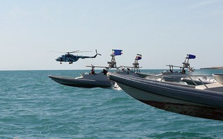 Chiến sự Trung Đông ngày 18-4: Iran muốn "bước ngoặt" về Hormuz; tổng thống Mỹ đe dọa tấn công