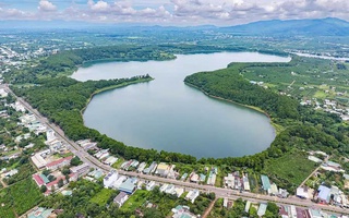 CÚ HÍCH NĂM DU LỊCH QUỐC GIA (*): Phong phú tour đại ngàn - biển xanh