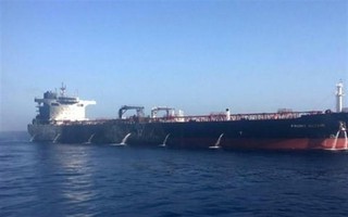 Iran tấn công tàu quân sự Mỹ để đáp trả vụ tàu hàng bị bắt?