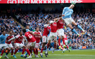 Cơ hội vô địch của Arsenal bị đe dọa