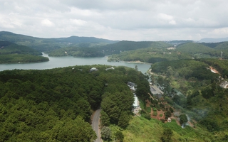 Lâm Đồng: Phát hiện thi thể nam giới có nhiều hình xăm gần hồ Tuyền Lâm