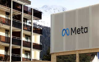 Vì đâu công ty mẹ Facebook chuẩn bị sa thải 8.000 người?