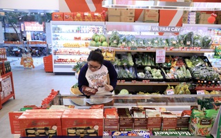 Mở siêu thị nhỏ trong chợ truyền thống lớn, giảm giá hàng Việt vào cuối tuần