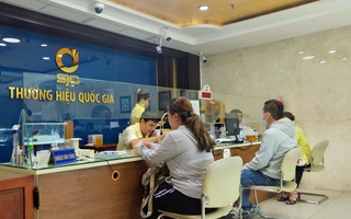 Giá vàng trong nước giảm theo thế giới, công ty SJC tiếp tục khóa kênh giao dịch online