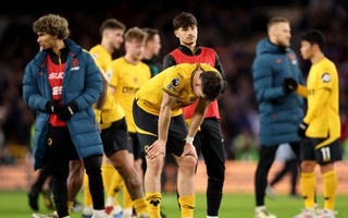 Đội bóng đầu tiên “bật bãi” khỏi Ngoại hạng Anh