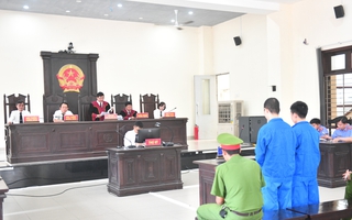 Cay cú vì bị cho là “nhìn đểu”, hai người chém đối phương lãnh 12 năm tù