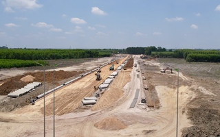 Các dự án giao thông kết nối sân bay Long Thành vừa nhận "tối hậu thư"