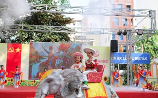 Hóa thân thành nhân vật lịch sử, học sinh lớp 1 "bùng nổ" với hành trình theo dấu chân anh hùng