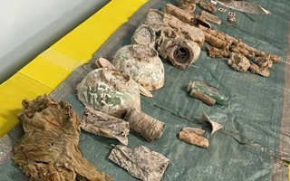 Tìm thấy 3 hài cốt liệt sĩ cùng nhiều di vật quan trọng, có 3 bát ăn cơm B52