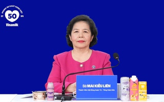 Doanh nghiệp lớn nhất ngành sữa nói gì khi thị trường tăng trưởng âm?