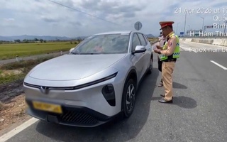 Không bằng lái vẫn chạy 103 km/h trên đường cao tốc, tài xế nhận “cái kết đắng”