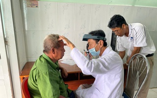 Mang ánh sáng đến 100 người yếu thế ở Cần Giờ, TPHCM