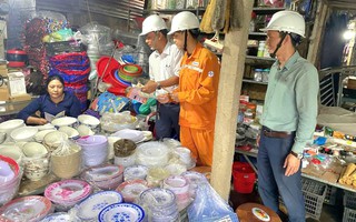 Điện mùa nắng nóng: Người dân chia sẻ với ngành điện