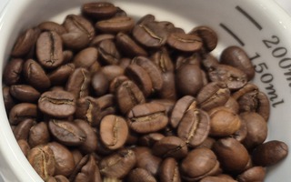 Giá cà phê hôm nay 24-4: Đồng loạt tăng 3 con số