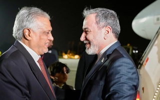 Điều bất thường khi Bộ trưởng Ngoại giao Iran đến Pakistan