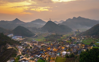 Những khoảnh khắc đẹp về TPHCM và làng du lịch tốt nhất thế giới