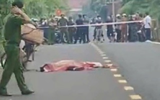 Người phụ nữ tử vong bất thường trên đường, cơ thể có nhiều vết thương