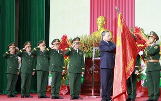 Tổng Bí thư, Chủ tịch nước Tô Lâm trao danh hiệu Anh hùng Lực lượng Vũ trang nhân dân cho Quân khu 5