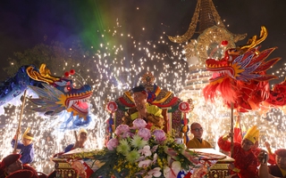 Lễ hội ánh sáng 3D mapping cầu nguyện hòa bình tại Bảo tháp Mandala Tây Thiên