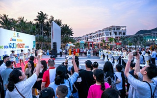 Khai trương tổ hợp giải trí ẩm thực bên bờ di sản