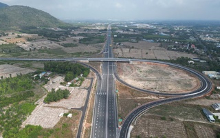 Thông xe hơn 37 km cao tốc Biên Hòa – Vũng Tàu vào đêm 29-4